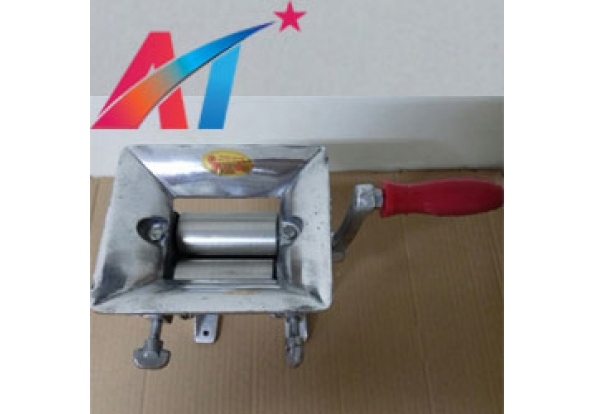 máy cán con mực khô