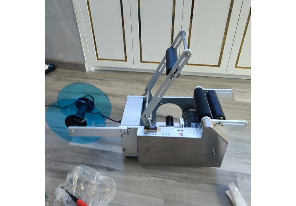 Máy dán nhãn chai tròn LT-50