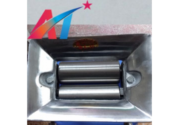 Máy cán khô mực loại trung