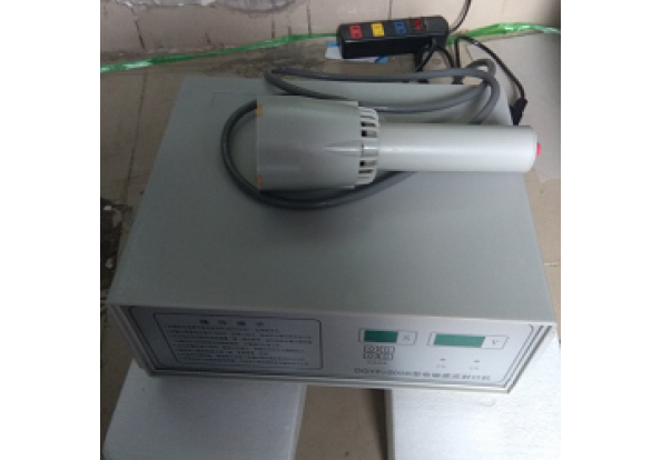 Máy siêu màng nhôm chai nắp nhọn, cahi tương ớt